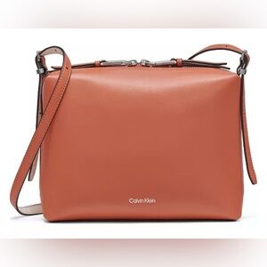 Calvin Klein Lowen Crossbody